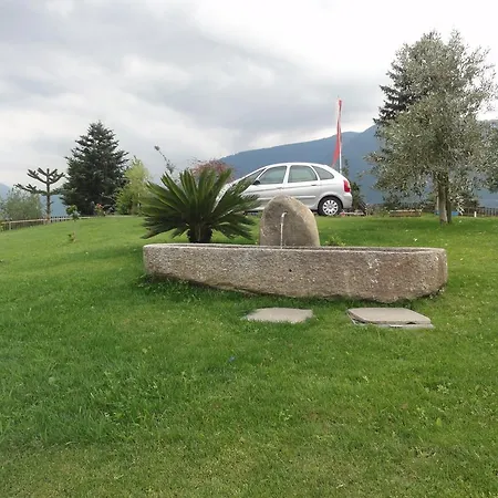 Garni Schneeburghof فندق تيرولو